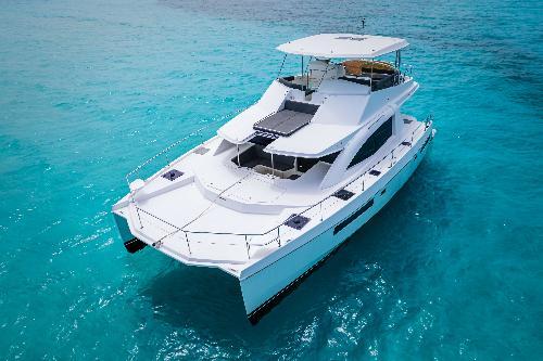 Sleek Sophistication: Modern Charm on the High Seas
