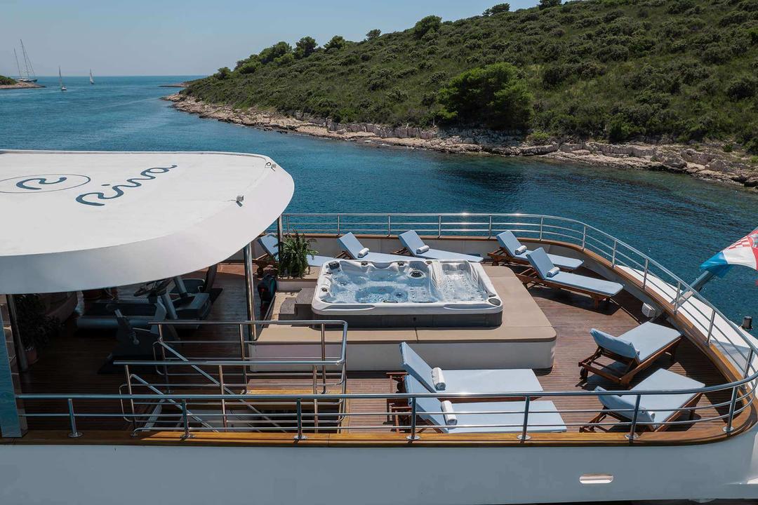 Deck of Tranquility: Jacuzzi and Gym Oasis