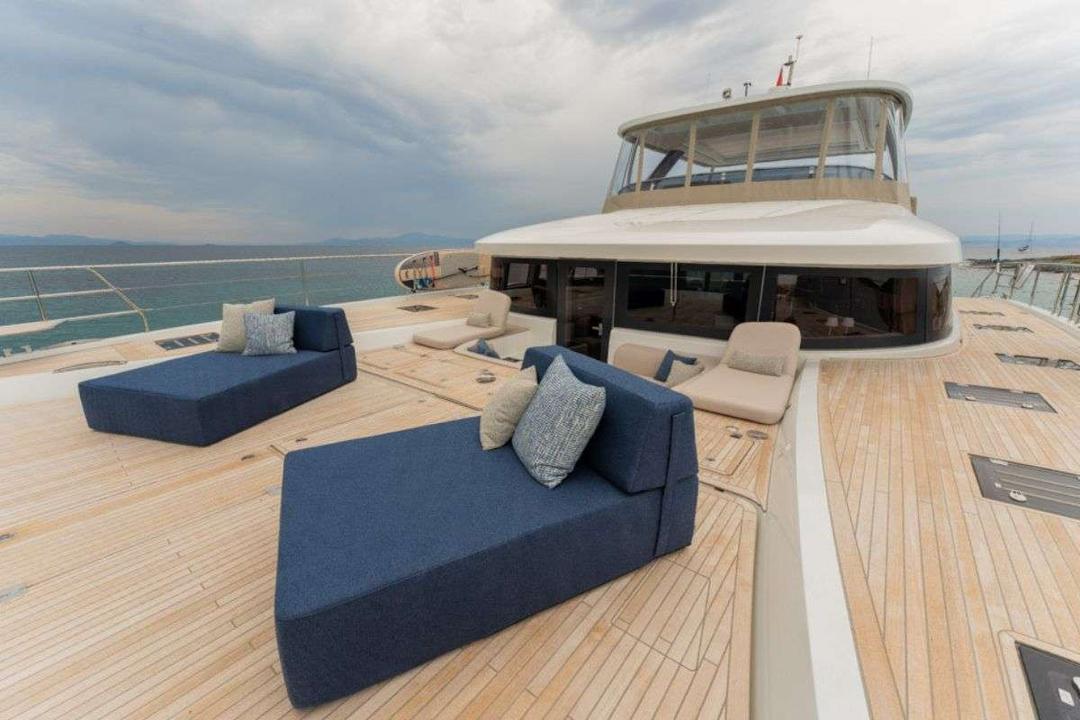 Deckside Delight: Your Oasis Afloat