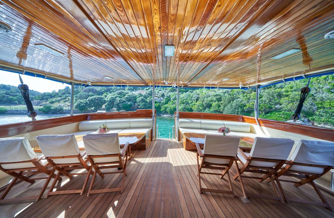 Dine with Stunning Views