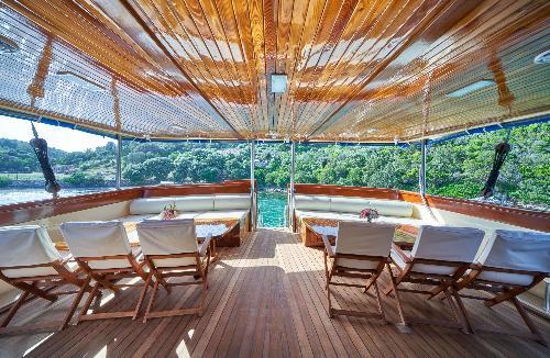 Dine with Stunning Views