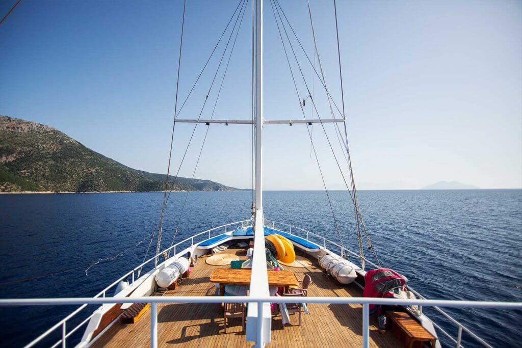 Celestial Comfort: Deck Retreats for Serenity Seekers