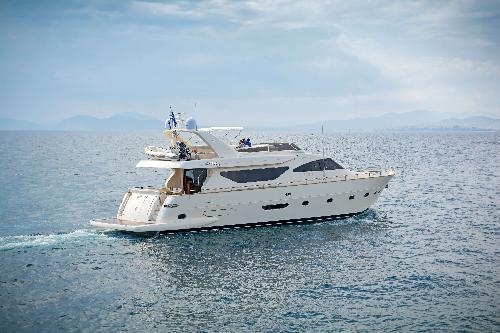 Impeccable Elegance: Alfea's Pristine Maintenance