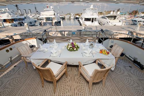 Gourmet Pleasures Al Fresco