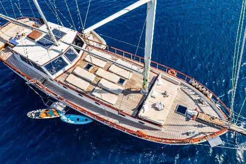 Modern Elegance Afloat