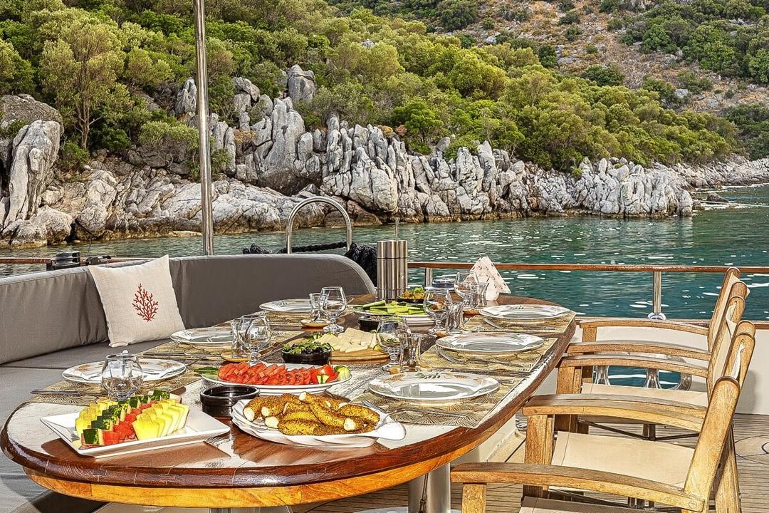 Alfresco Dining