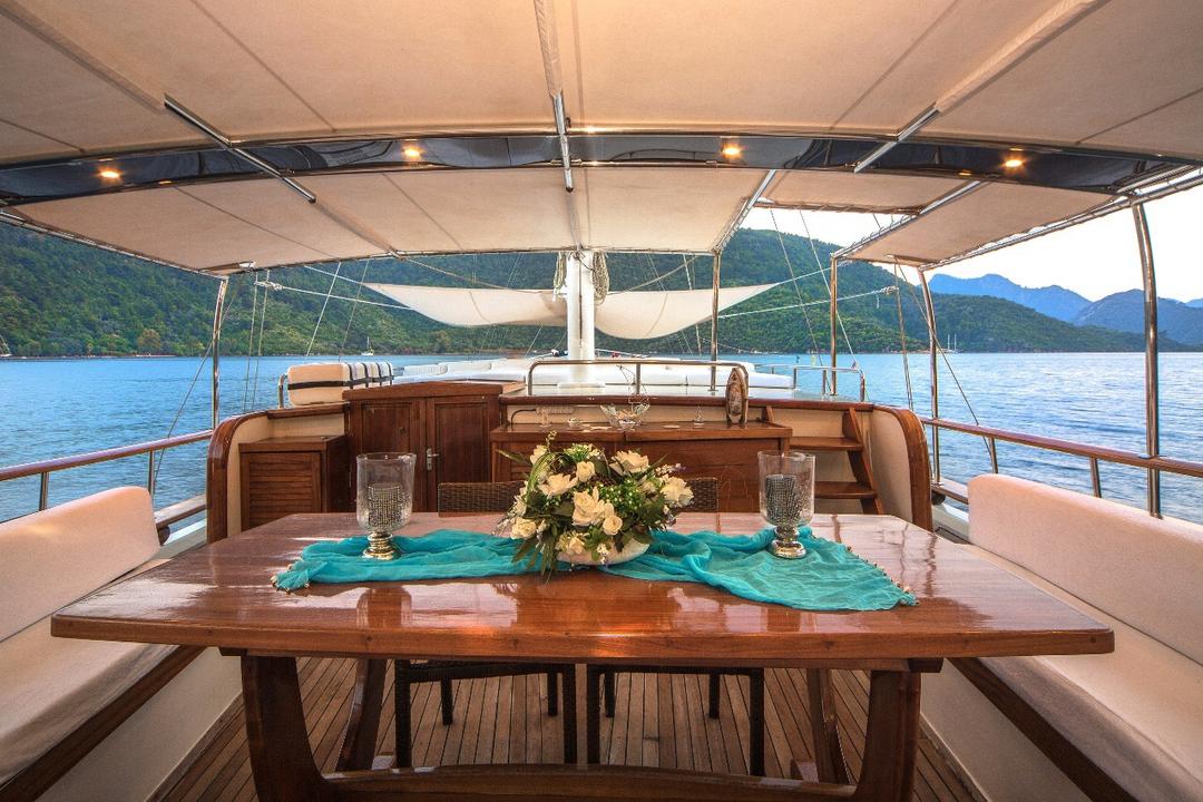 Dine with a Panoramic View