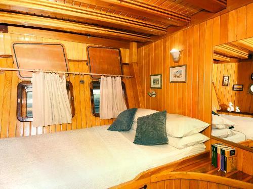 Spacious 8-Cabin Layout