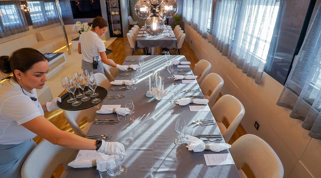 Exquisite Dining