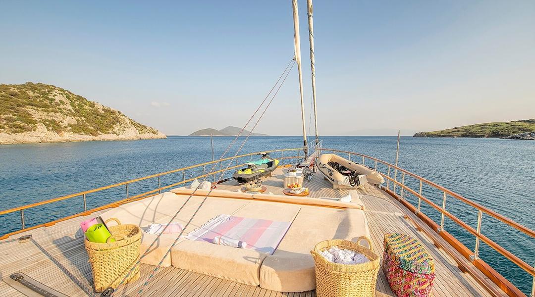 Spacious Deck