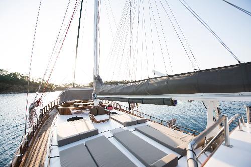 Expansive Serenity: Abundant Space to Unwind