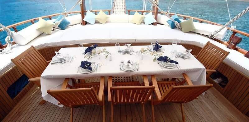 Alfresco Dining