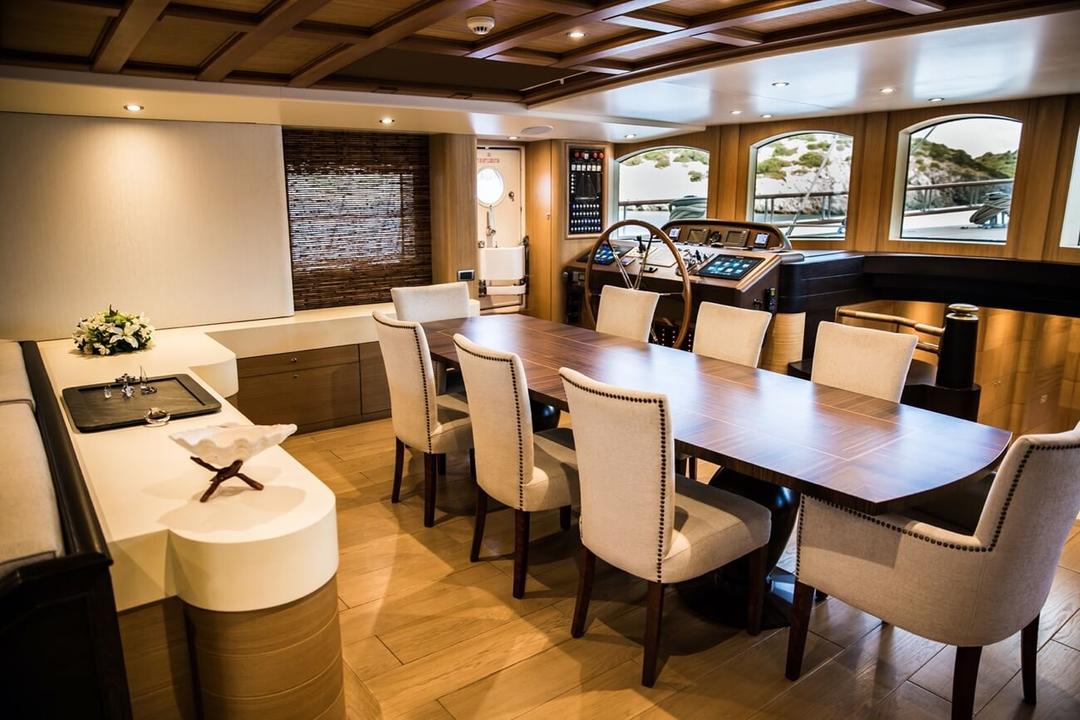 Granduer Dining