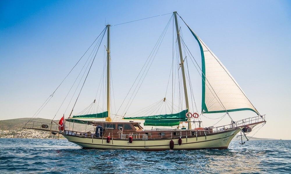 Impeccably Maintained: A Yacht of Perfection