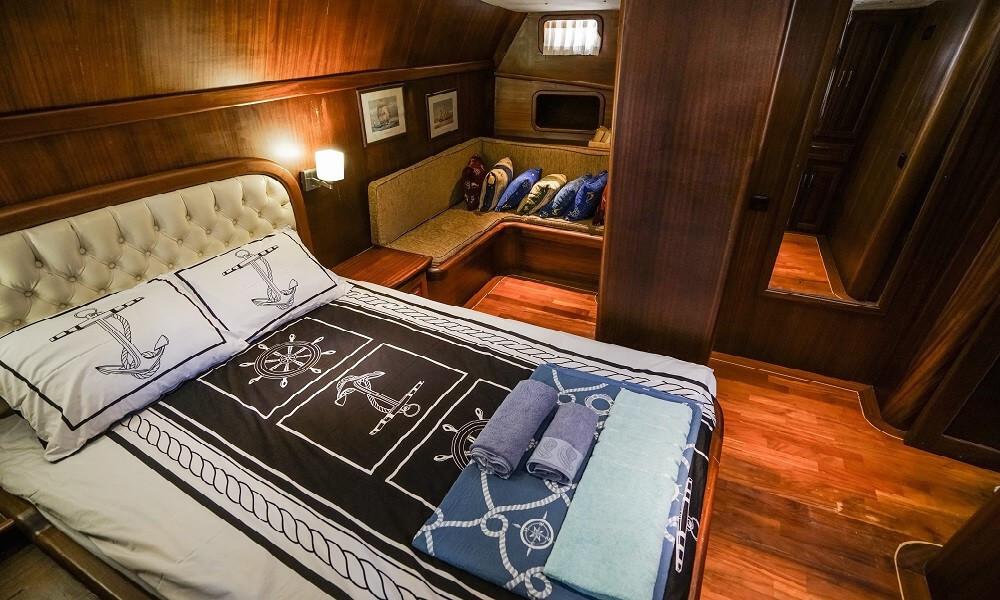 Pleasant Cabins: Your Home on the Water