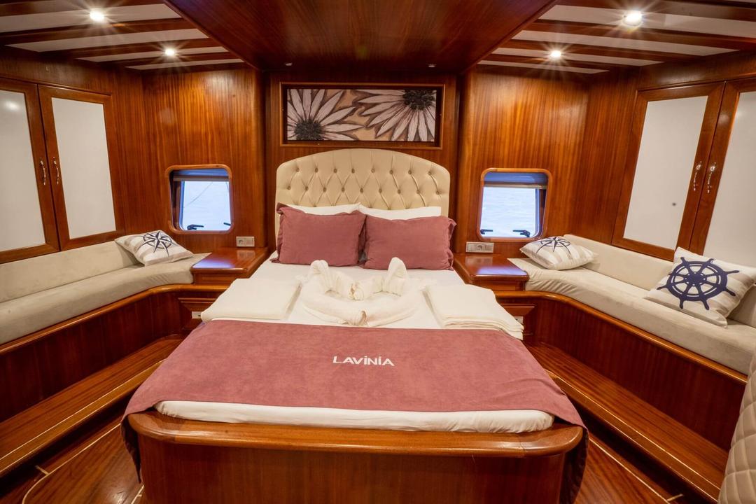 Warmth and Comfort: Embrace Hospitality on Lavinia's Decks