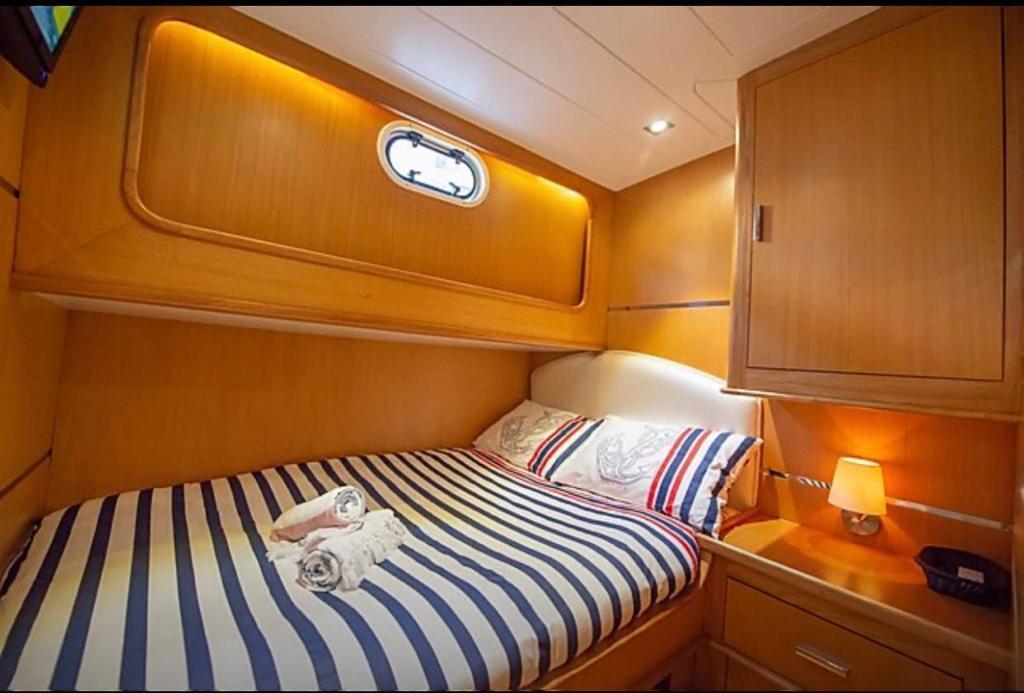 Soothing Sanctuaries: A Yacht Charter with Luxurious and Comfortable Bedrooms